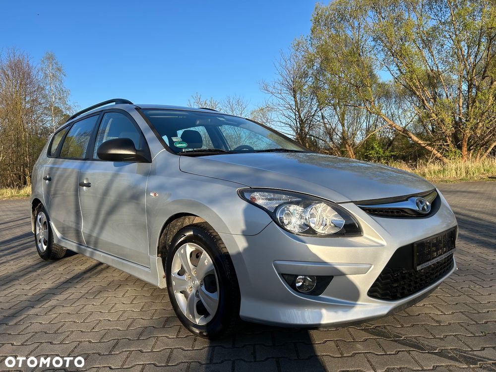 Hyundai i30 i30cw 1.6 CRDi FIFA WM Edition - 5