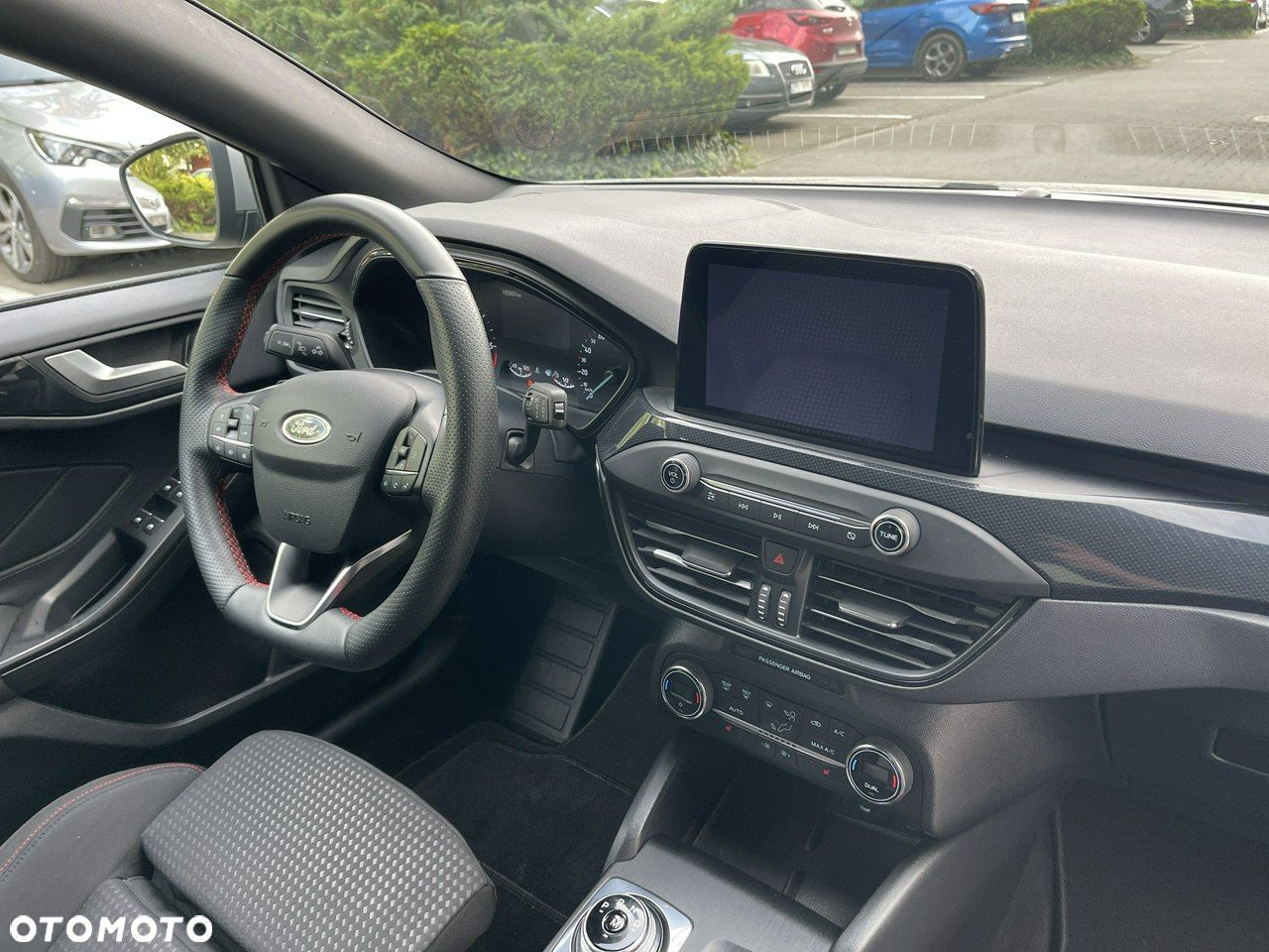 Ford Focus - 32