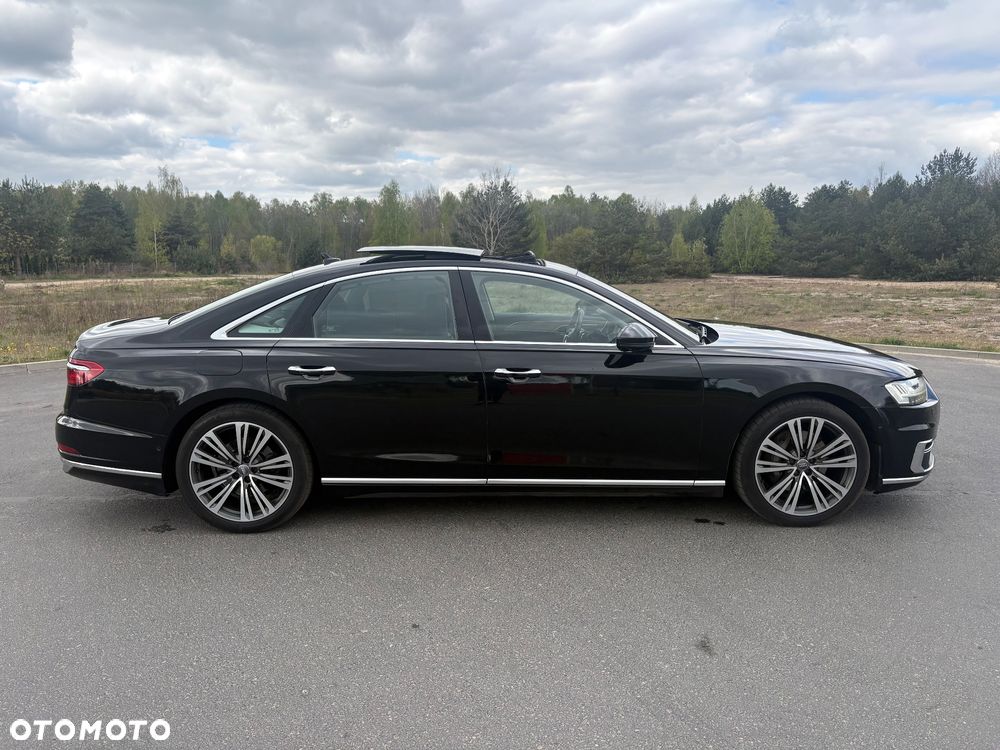 Audi A8 - 8