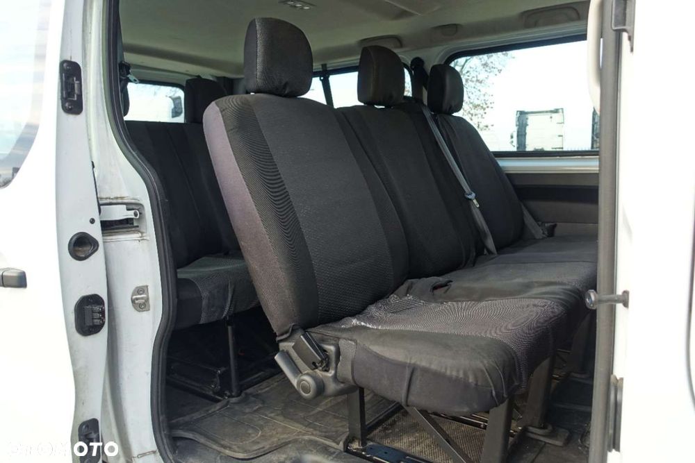 Renault Trafic - 12