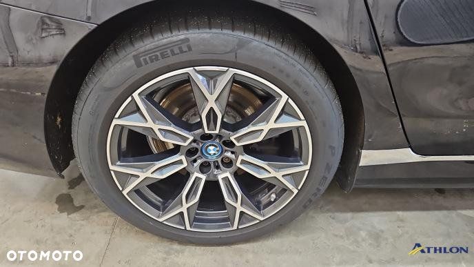 BMW i7 xDrive60 - 8