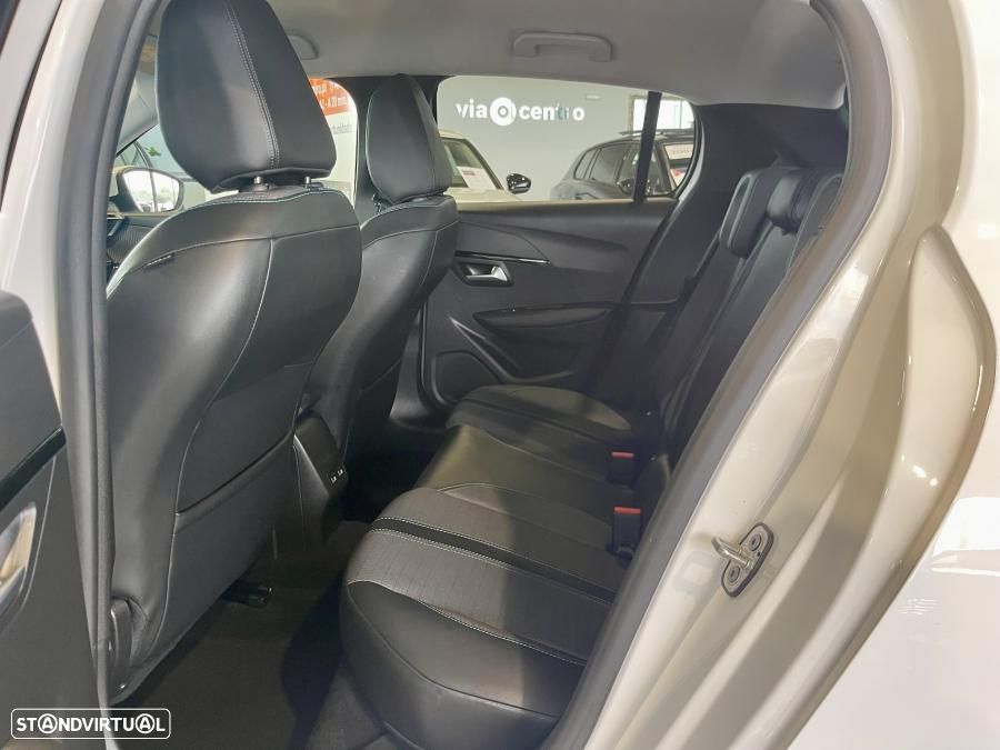 Peugeot 208 1.2 PureTech Allure Pack - 26