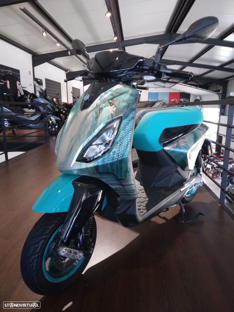 Piaggio 125 ONE Feng Chen - 3