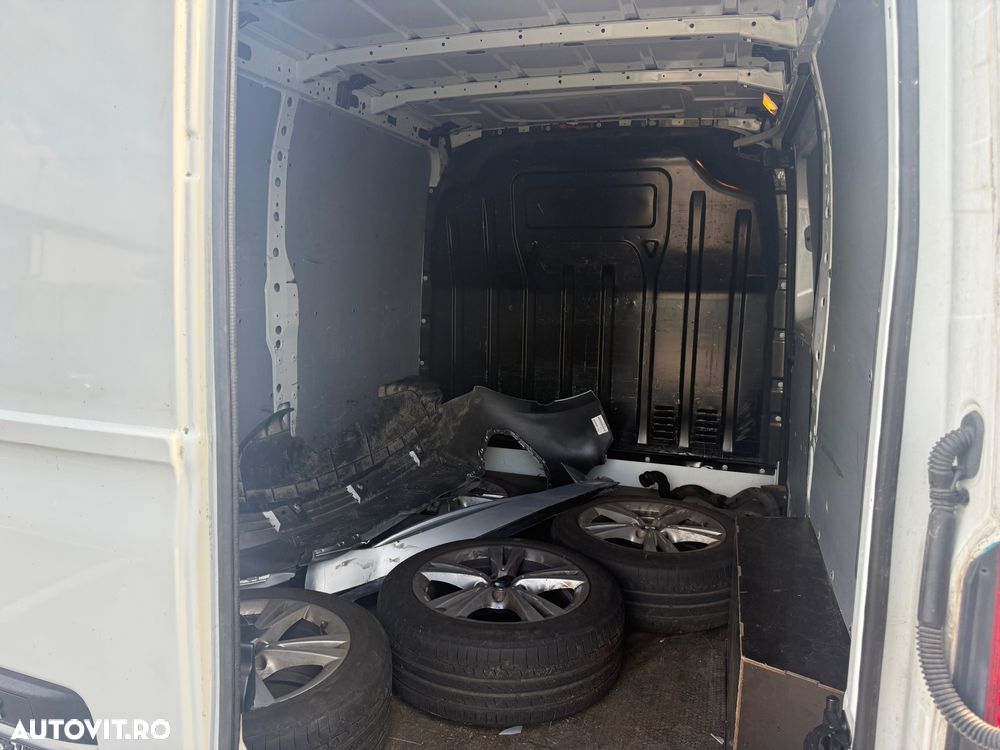 Renault Master III - 8