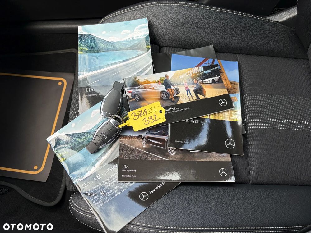 Mercedes-Benz GLA 200 7G-DCT Style - 37