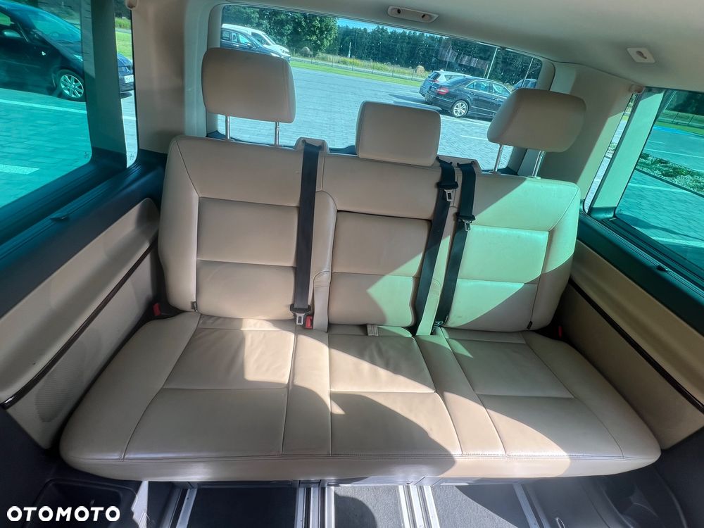 Volkswagen Multivan - 8