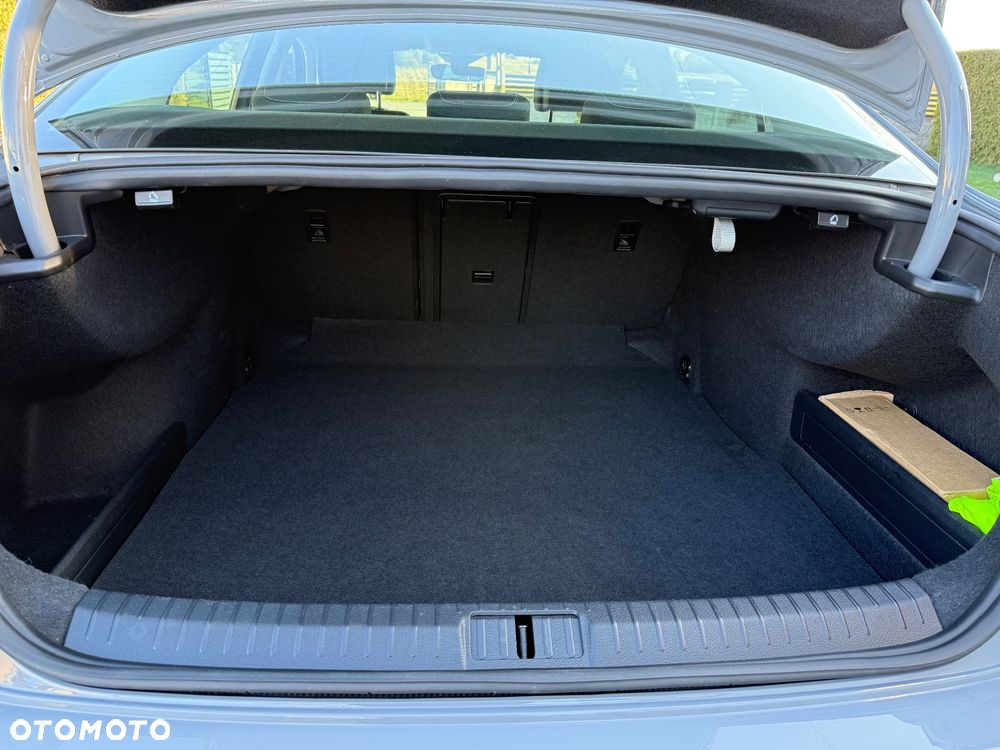 Volkswagen Passat 2.0 TDI EVO Business - 25