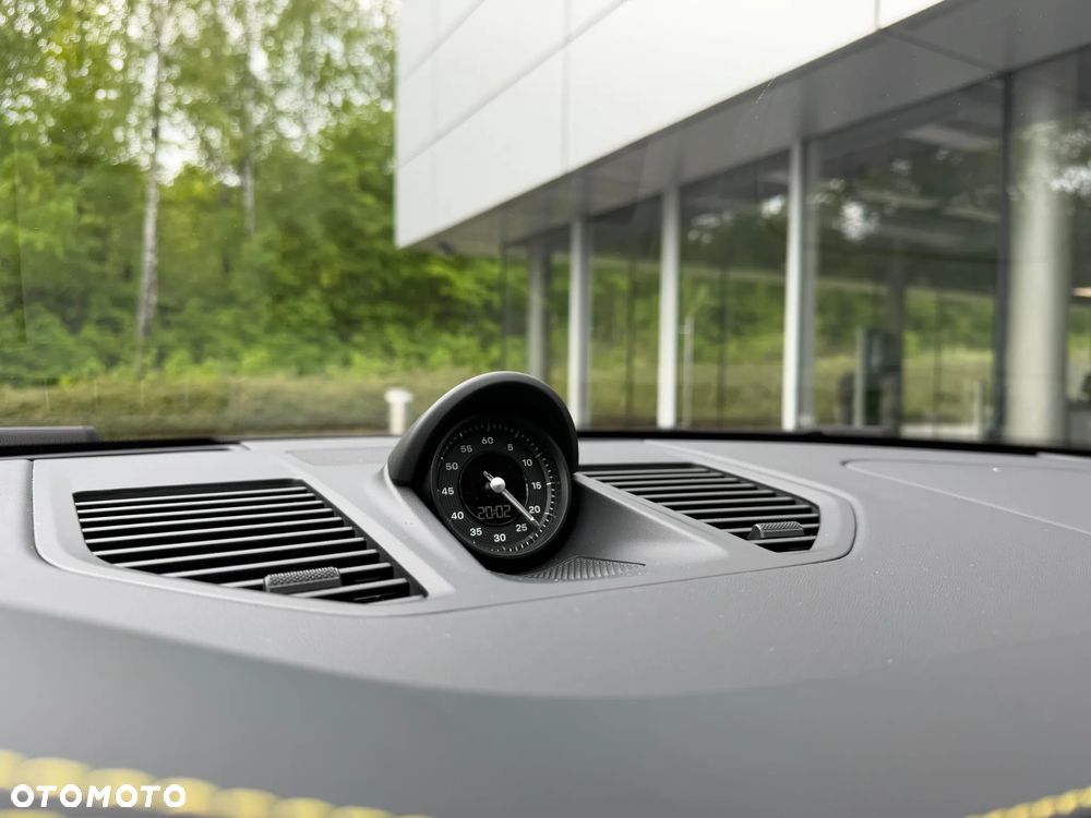 Porsche 911 Carrera S - 23