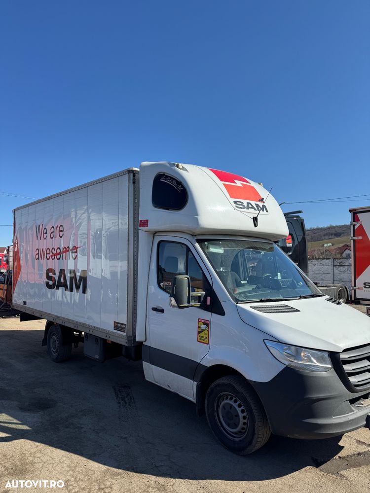 Mercedes-Benz Sprinter - 1