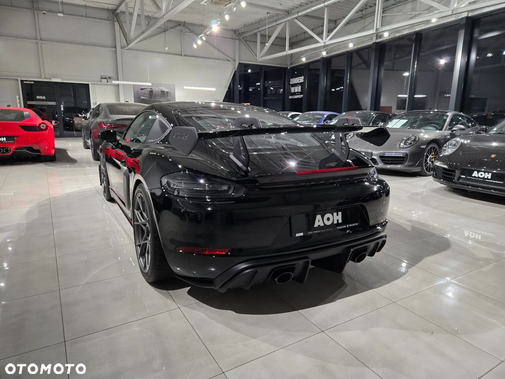 Porsche 718 Cayman - 12