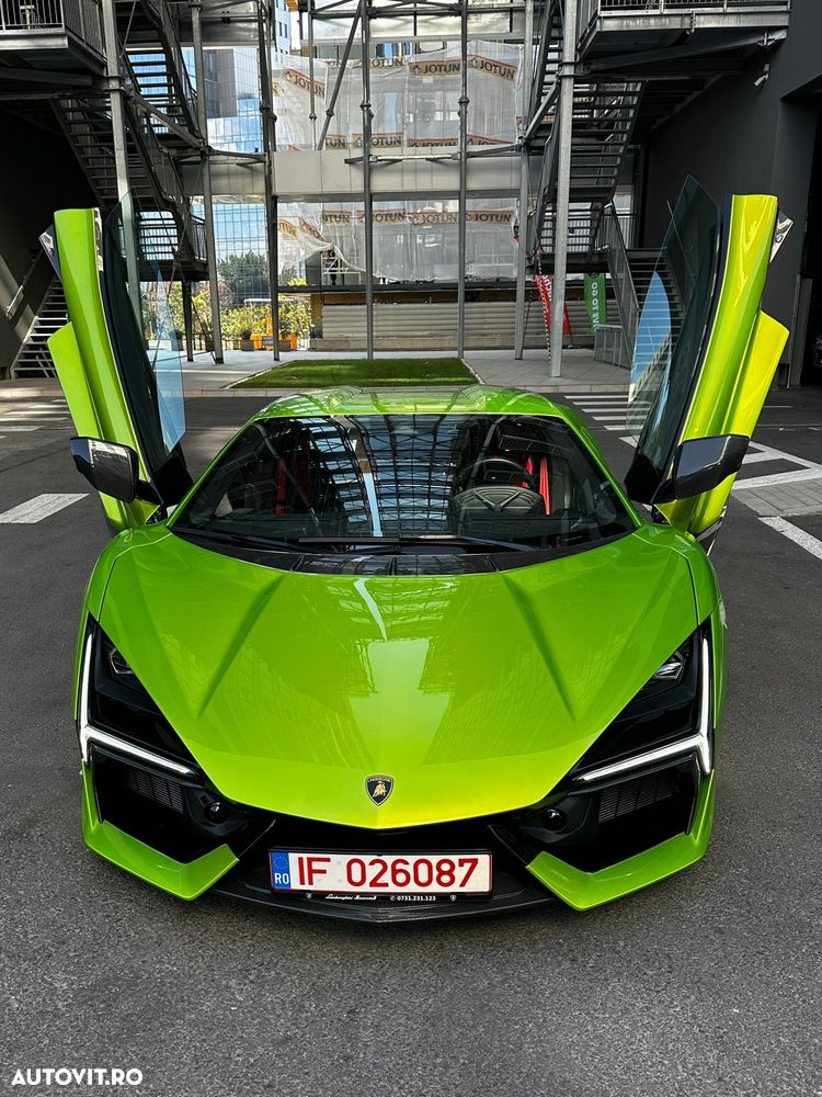 Lamborghini Revuelto - 14