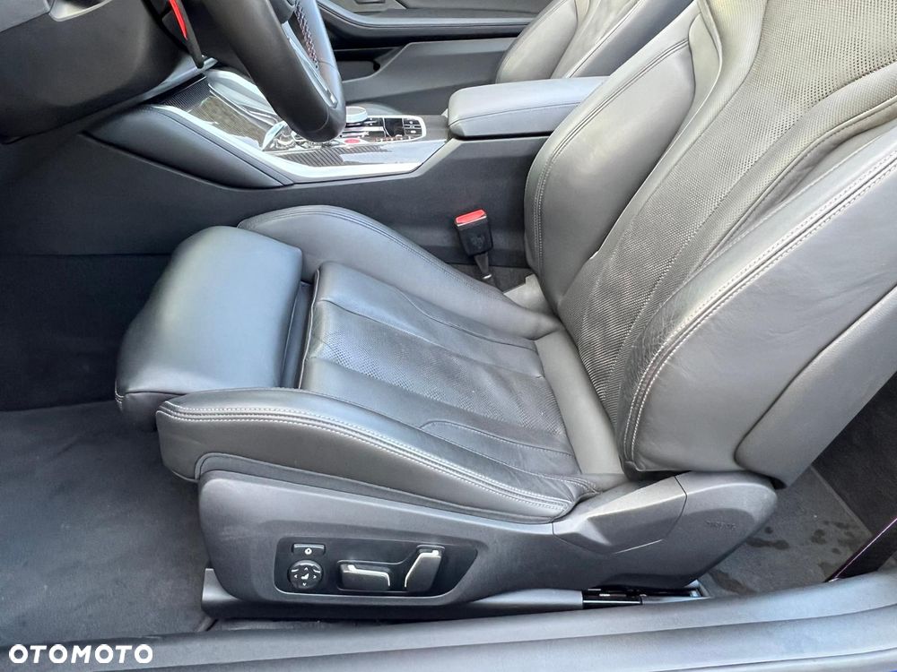 BMW M4 Competition M xDrive - 14