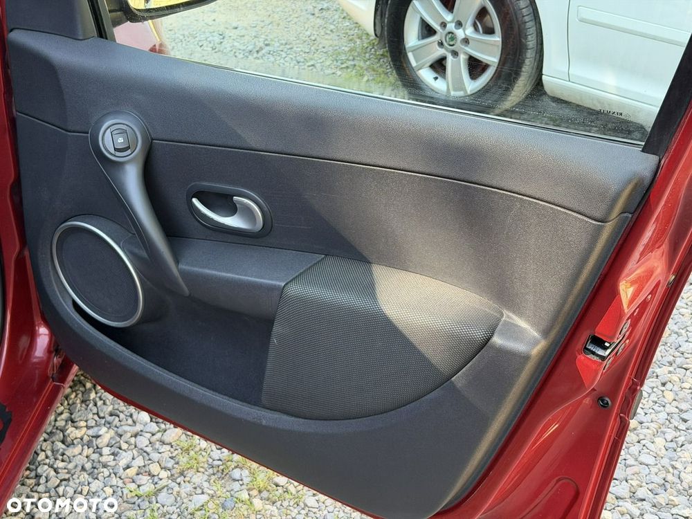 Renault Clio - 13