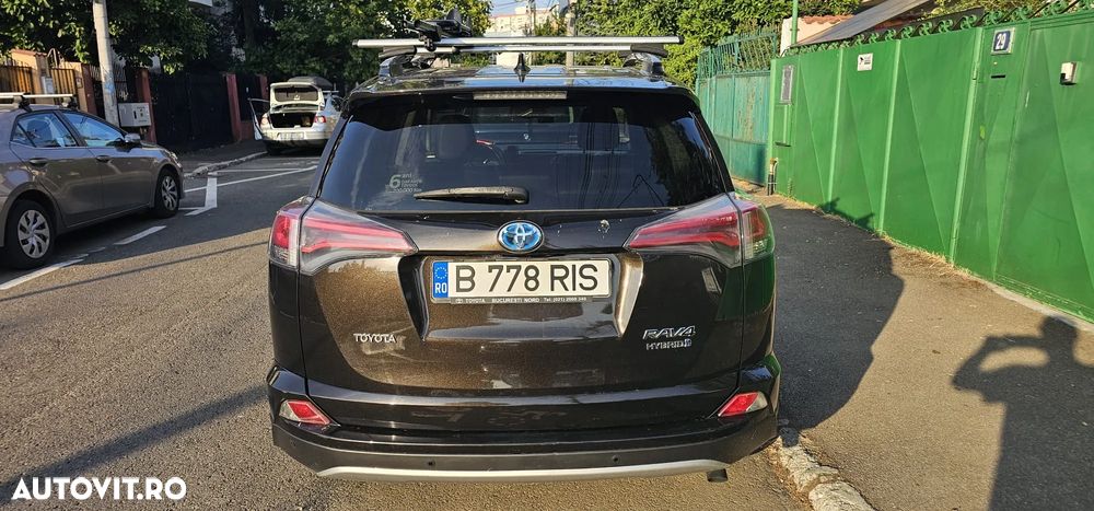 Toyota RAV4 - 4