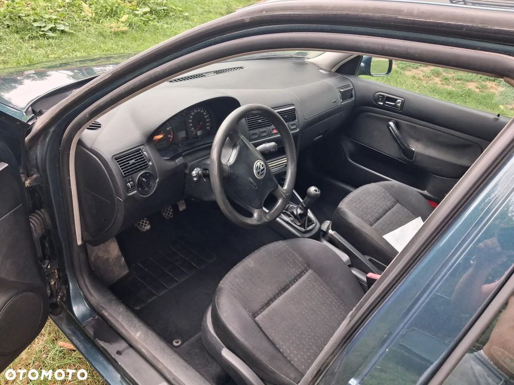 Volkswagen Golf 1.6 Comfortline - 7