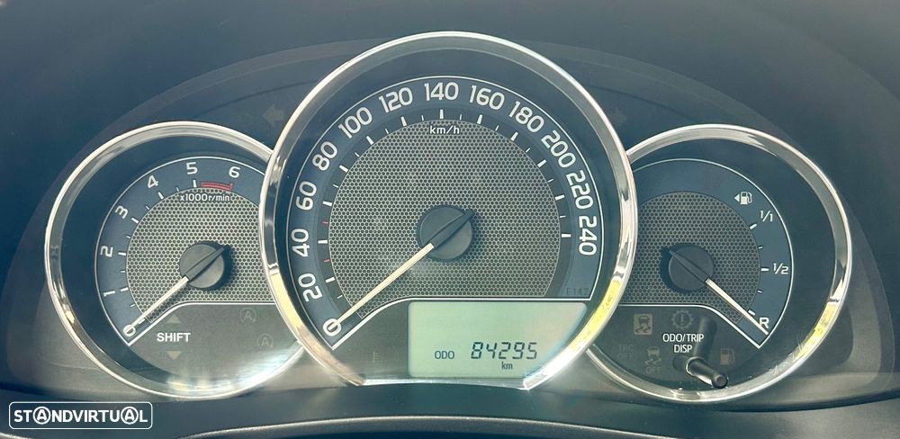 Toyota Corolla 1.4 D-4D Exclusive - 11