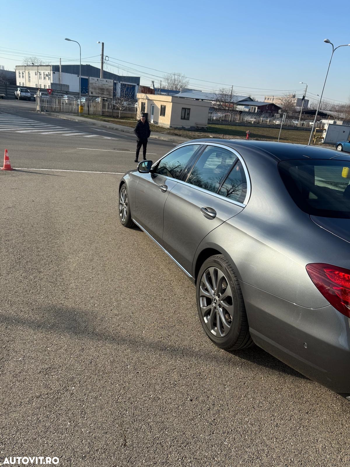 Mercedes-Benz E 220 d 9G-TRONIC - 30