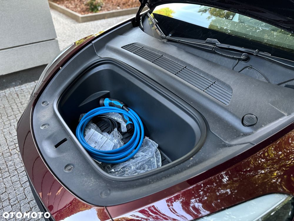 Tesla Y Performance AWD - 22