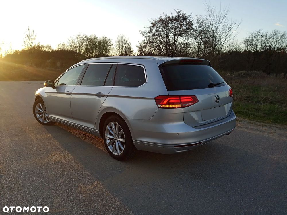 Volkswagen Passat 2.0 TDI (BlueMotion Technology) Trendline - 4