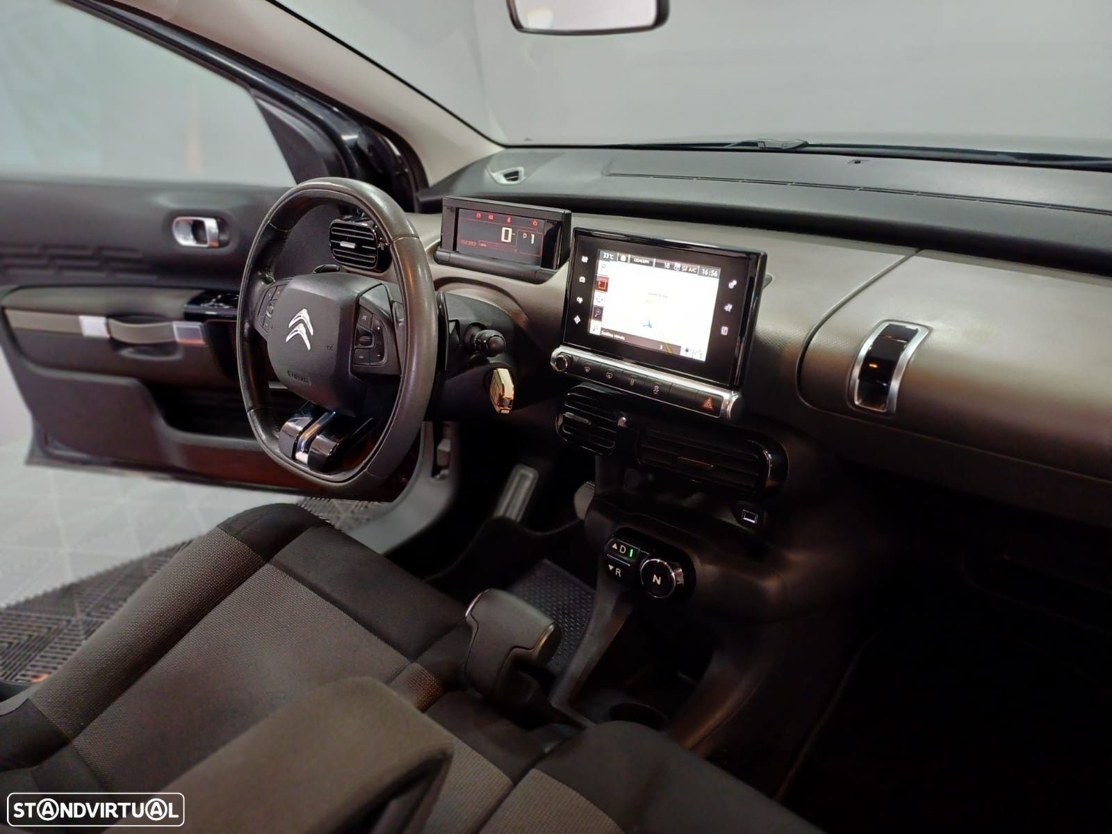 Citroën C4 Cactus 1.6 BlueHDi Shine ETG6 - 21