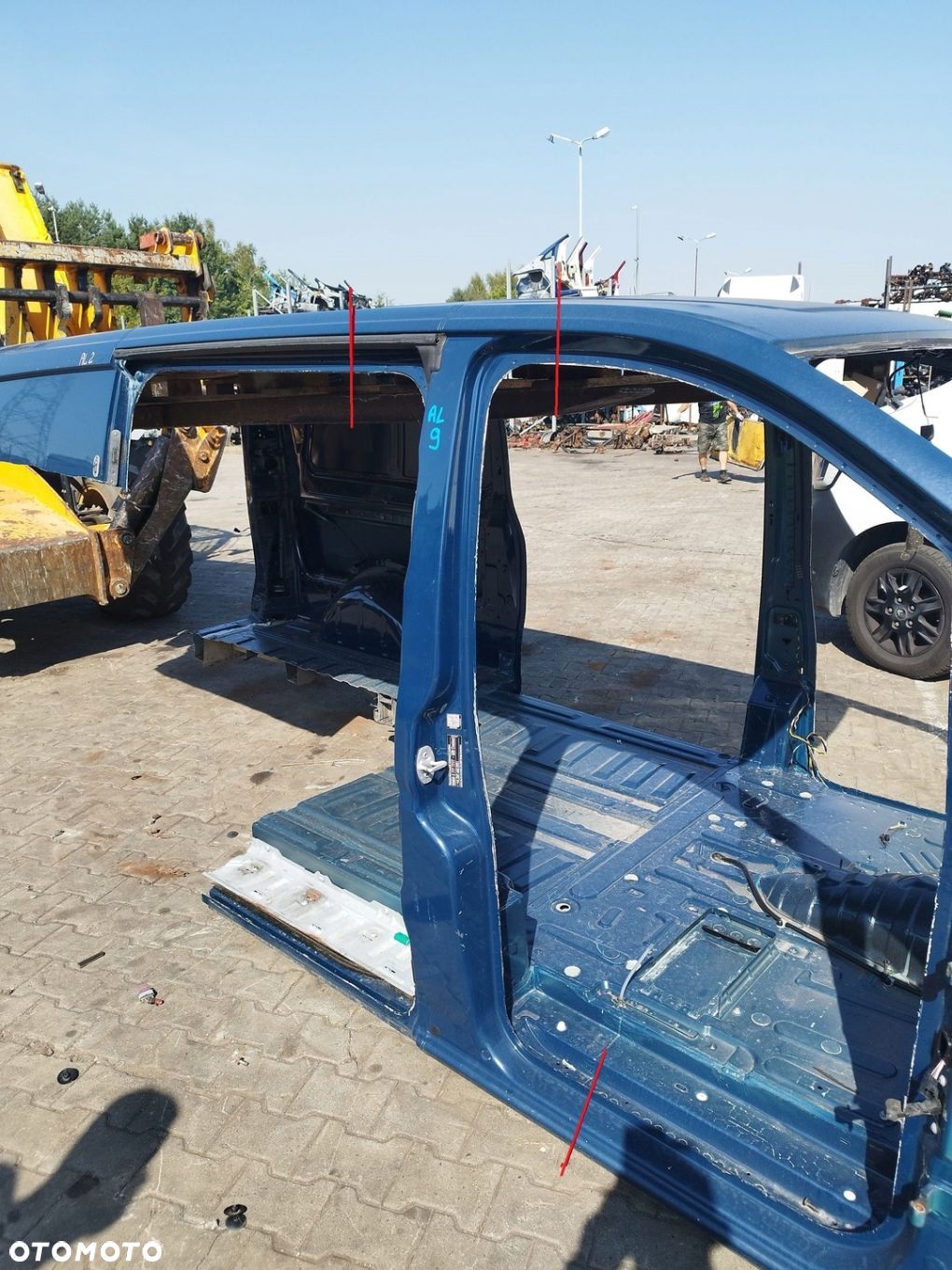 Słupek Środkowy Próg Prawy Mercedes Vito 447 - 1