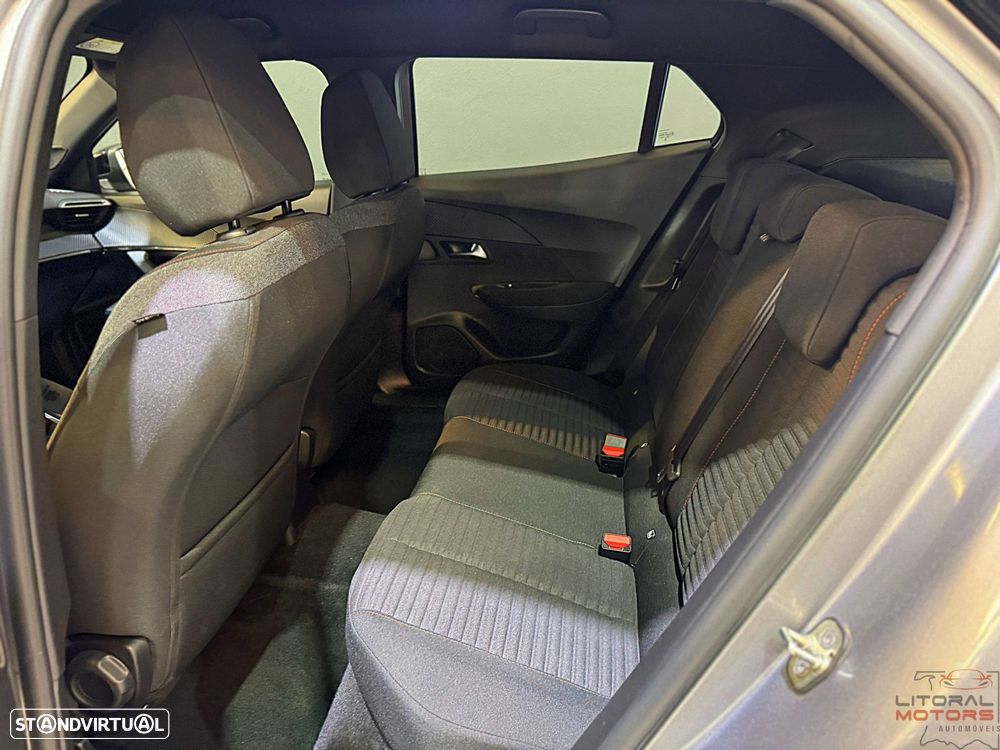 Peugeot 2008 1.2 PureTech Active - 17