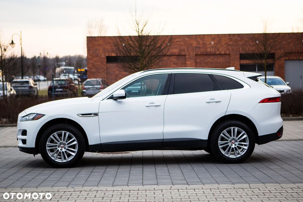Jaguar F-Pace 25t AWD Prestige - 9