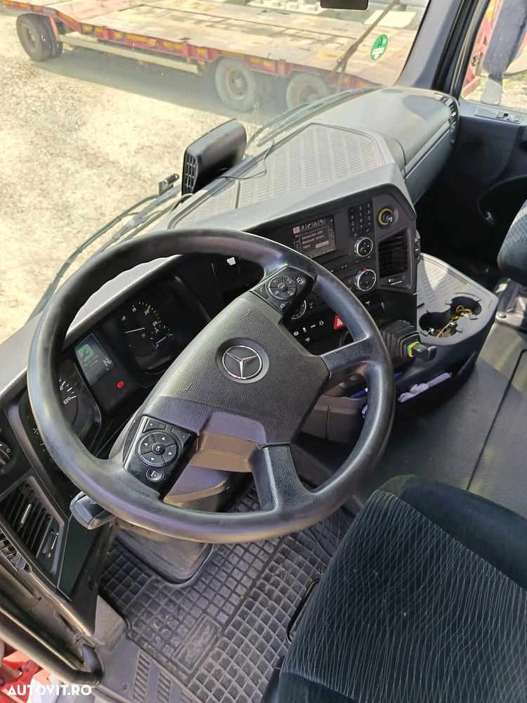 Mercedes-Benz AROCS - 5