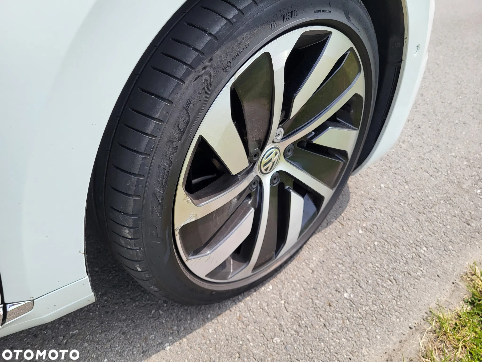 Volkswagen Arteon 2.0 TDI SCR DSG R-Line Edition - 33