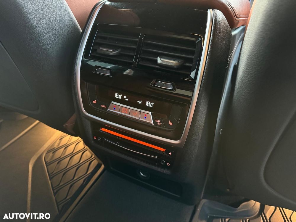 BMW X5 M M50d - 12