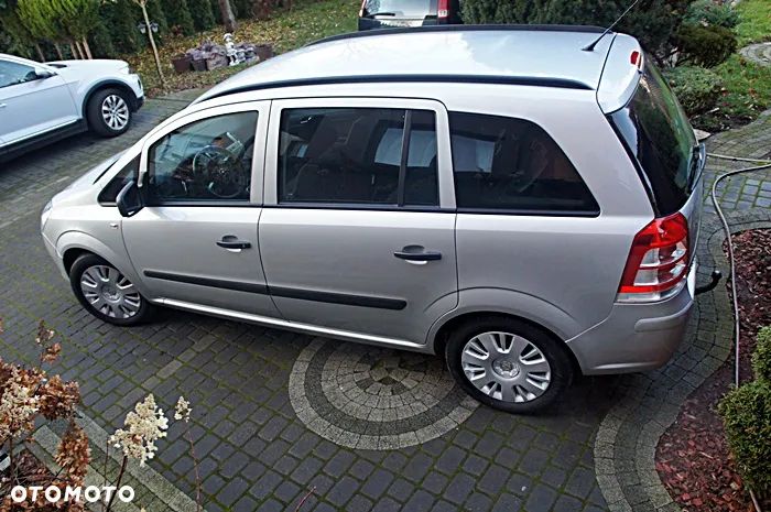 Opel Zafira - 8