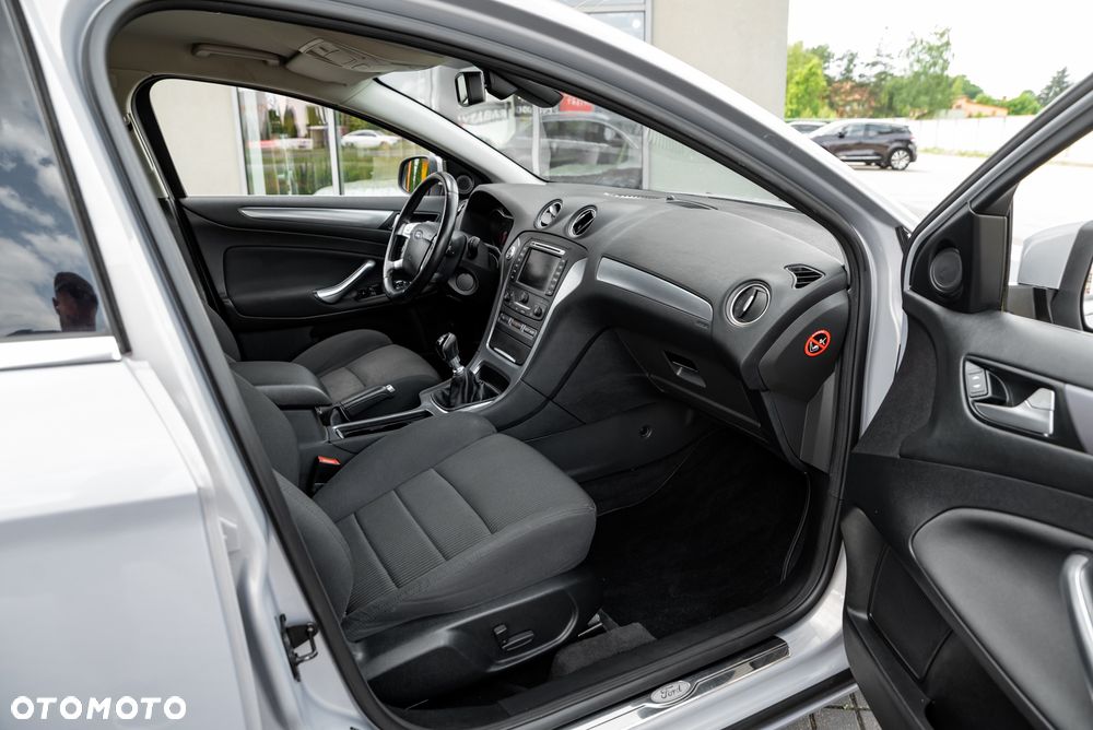 Ford Mondeo SW 2.2 TDCi Trend - 22