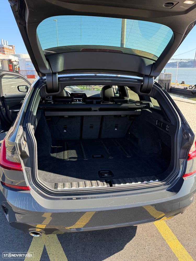 BMW 320 d xDrive Pack M Auto - 23