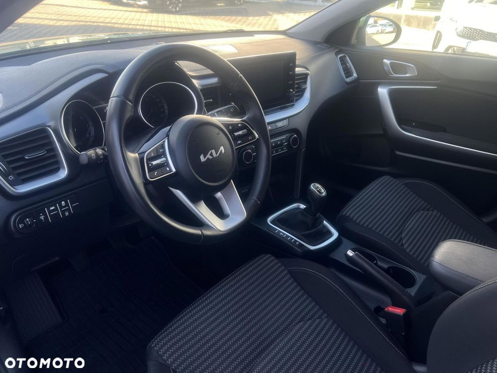 Kia XCeed 1.5 T-GDI M - 10