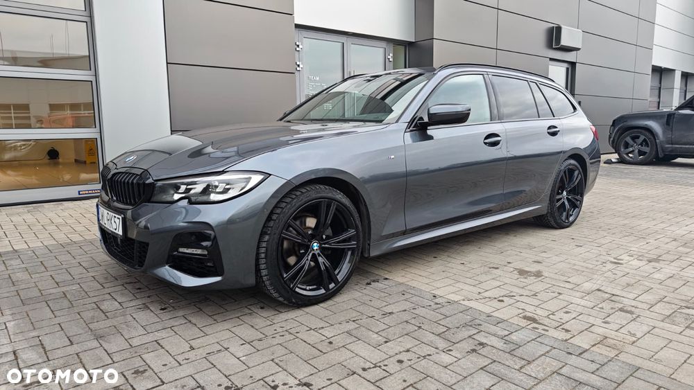 BMW Seria 3 320d xDrive Edition M Sport Shadow - 17