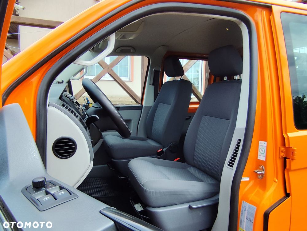 Volkswagen Transporter T5 2.0TDI Doka - 11