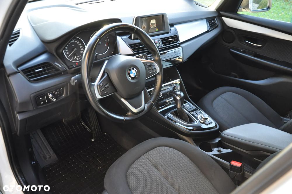 BMW Seria 2 218d Active Tourer - 11