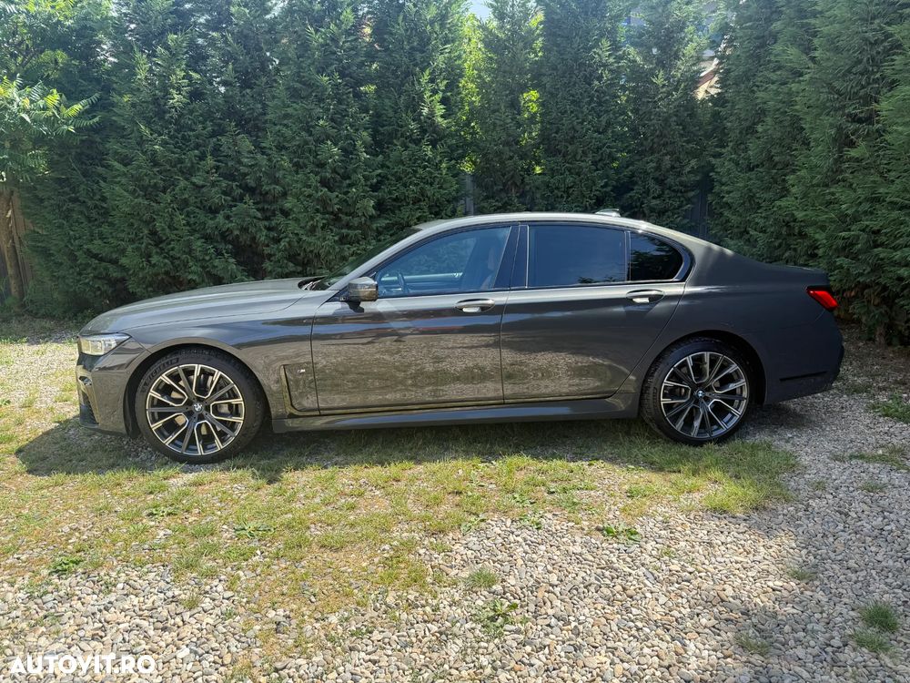 BMW Seria 7 740d xDrive MHEV - 8