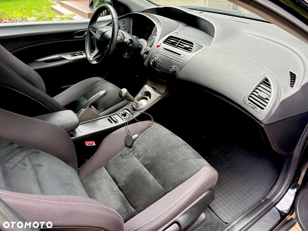 Honda Civic 1.8 Comfort - 8