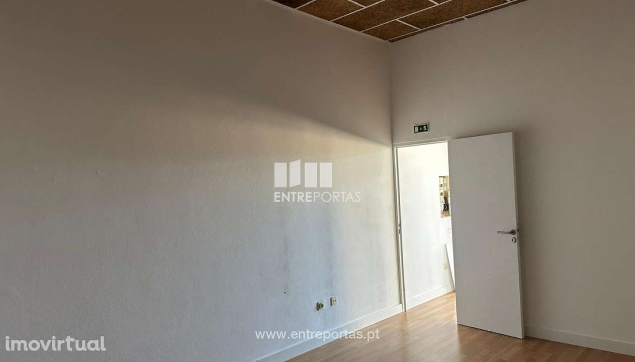 Venda de Loja de Comèrcio, Tuias, Marco de Canaveses - Grande imagem: 5/24