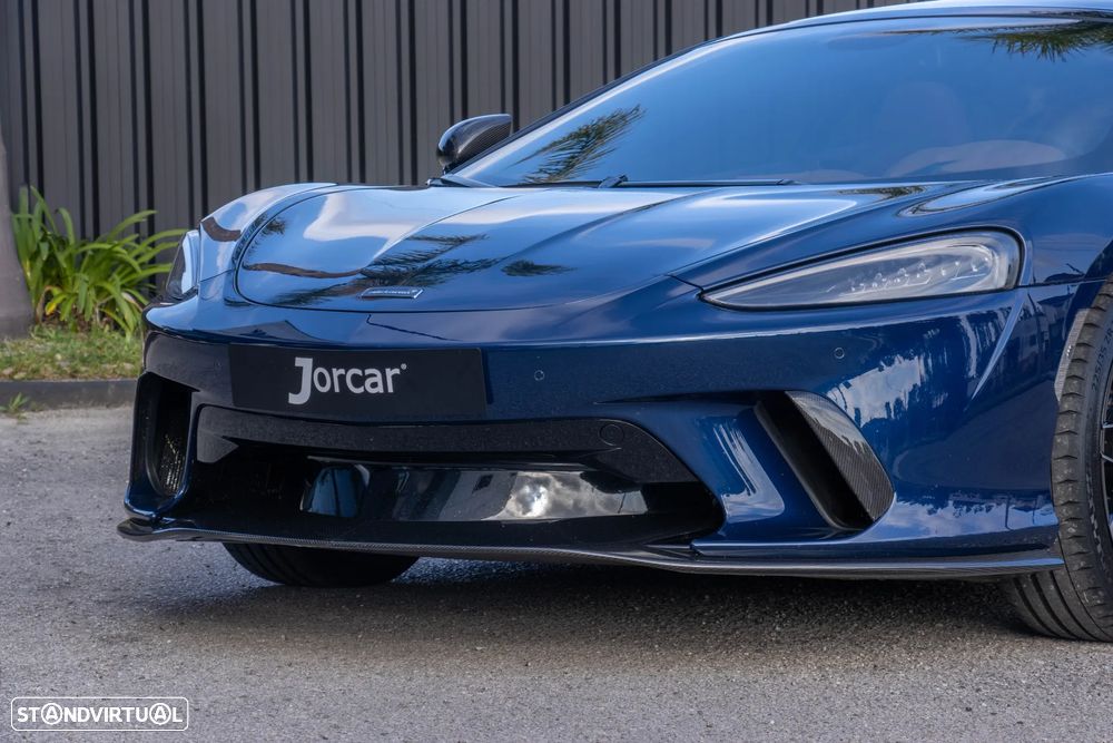 McLaren GT 4.0 Twin-Turbo V8 - 6