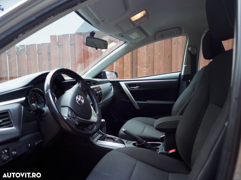 Toyota Corolla - 9