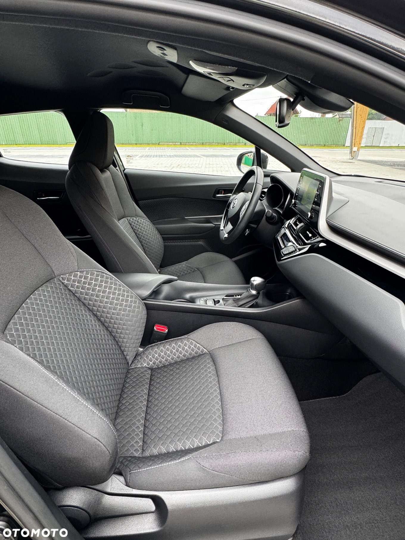 Toyota C-HR Hybrid Style - 9