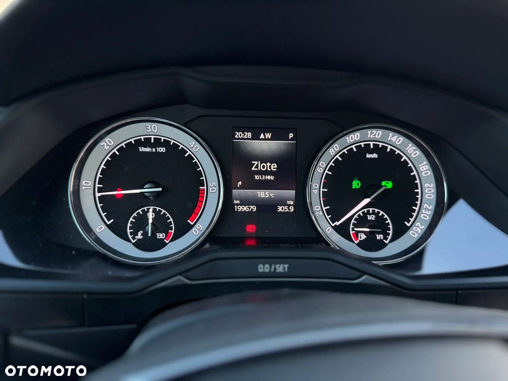 Skoda Superb 2.0 TDI SCR Style DSG - 14
