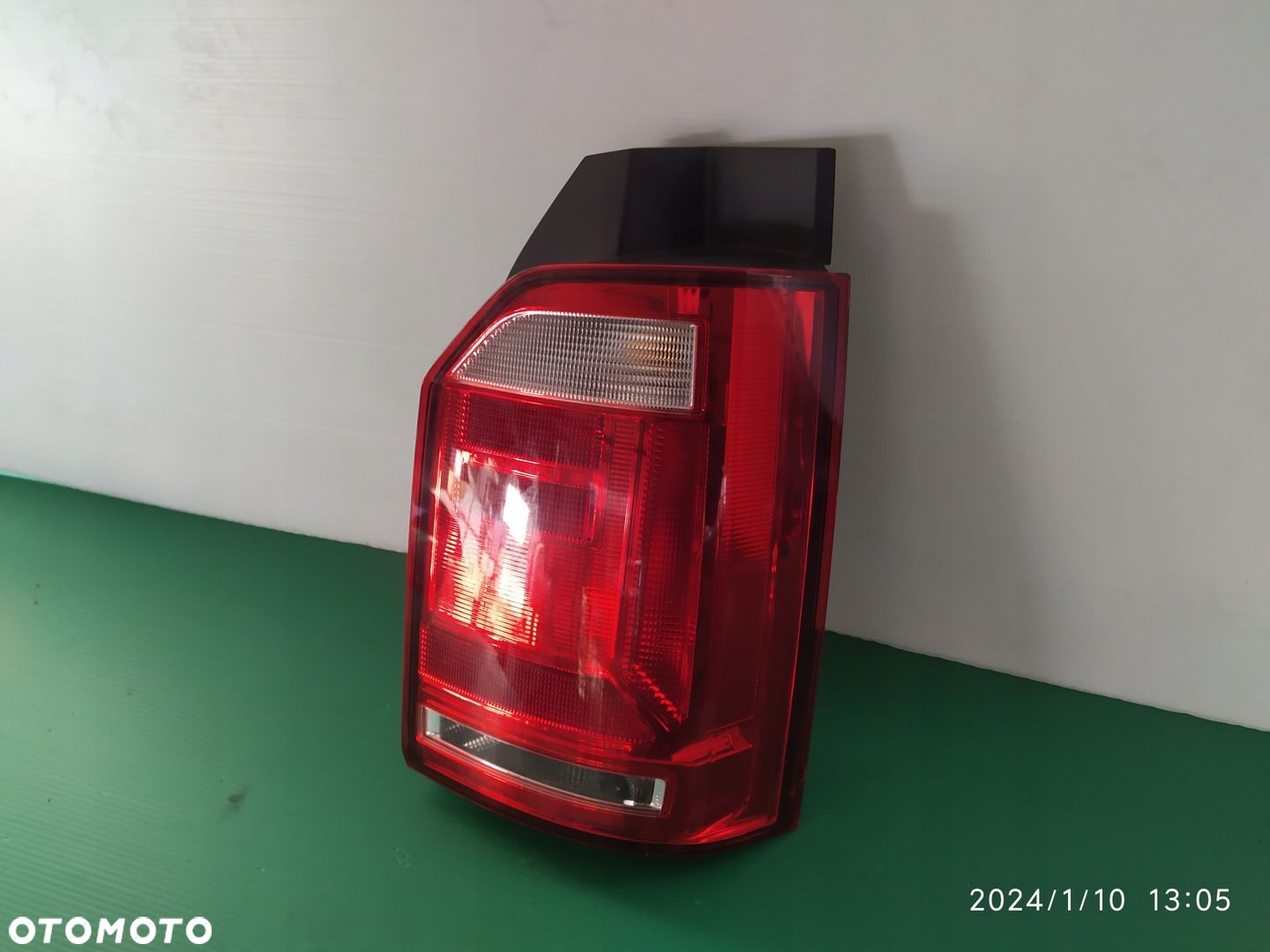 LAMPA PRAWA TYLNA TYŁ VW T6 TRANSPORTER 6 7E0945096AD - 3