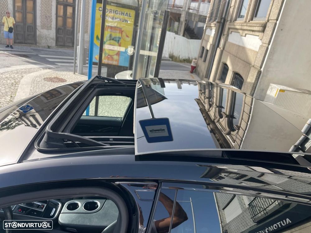 Porsche Panamera 4 E-Hybrid - 11