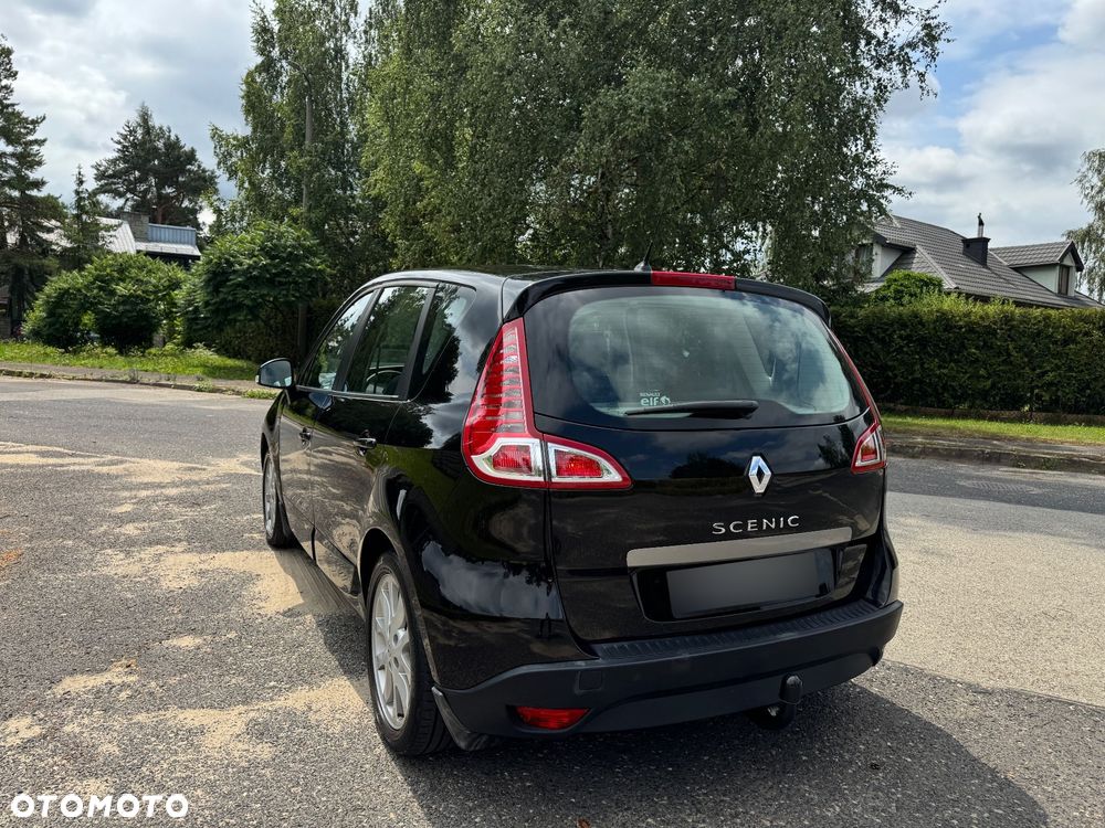 Renault Scenic 1.6 16V Luxe Expression - 11