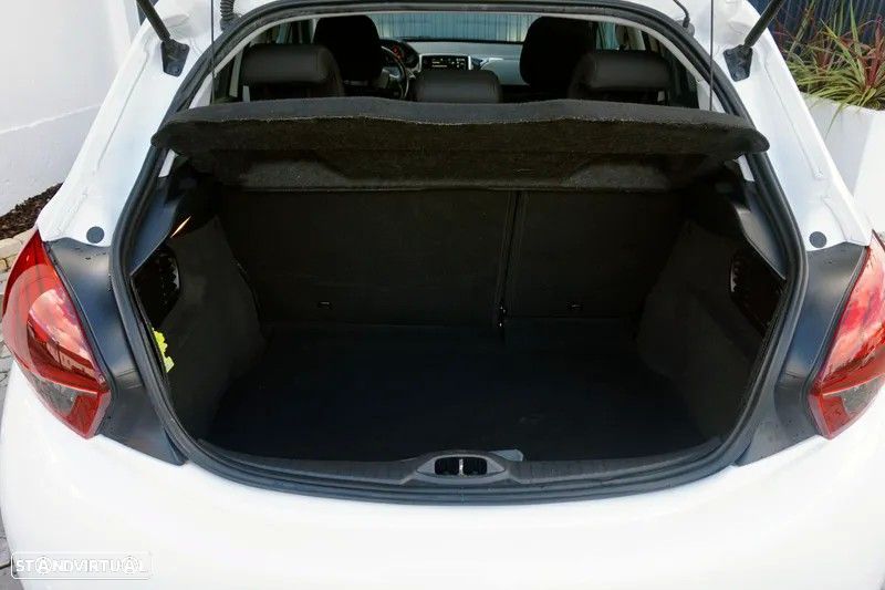 Peugeot 208 1.5 BlueHDi Signature - 3