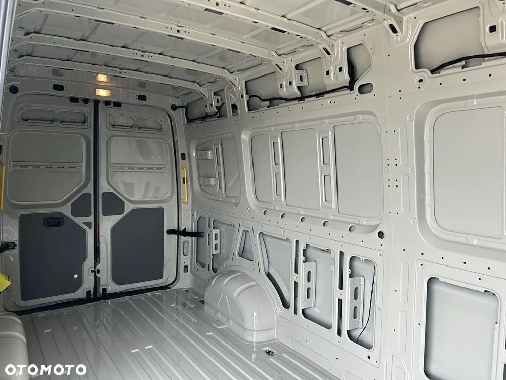 Volkswagen Crafter 35 Furgon L4H3, 2.0BiTDI 177KM, 4490mm, Wysoki dach, r.o. 4490 - 12