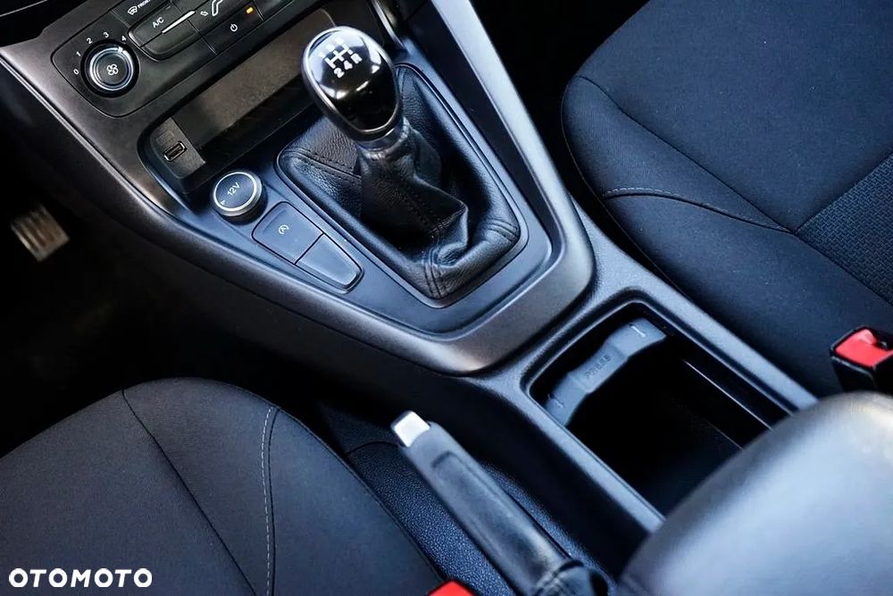 Ford Focus 1.0 EcoBoost SYNC Edition ASS - 27